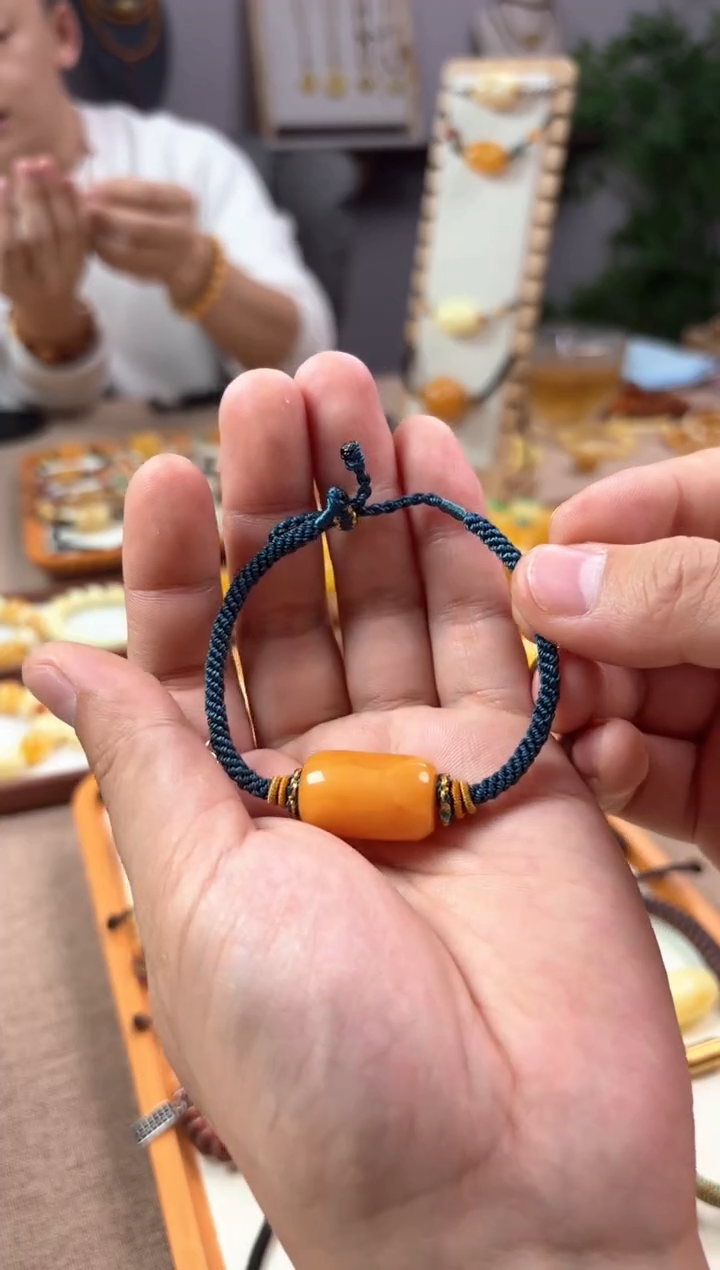 【闪购商品】蜜蜡裸石未镶嵌手绳