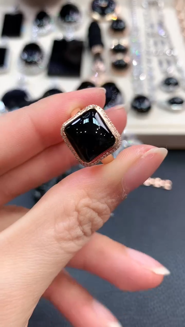 【闪购商品】翡翠戒指18K金镶嵌m8       