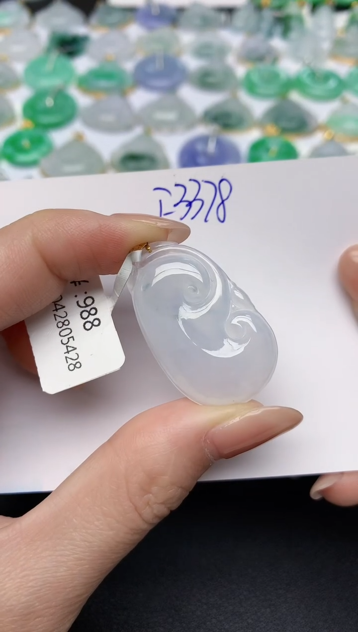 颈饰18K金镶嵌翡翠天然缅甸A货翡翠百元以上9元证书费自理