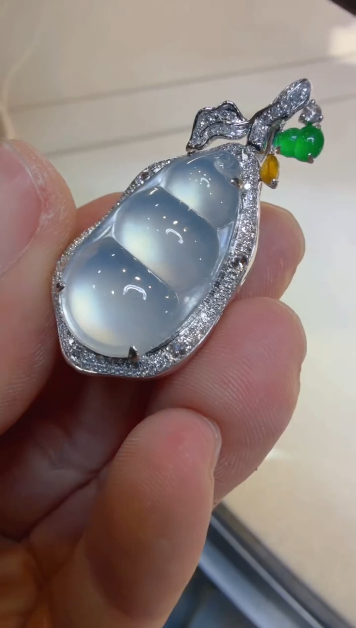 吊坠(不含链)18K金镶嵌翡翠多样性团购发一件