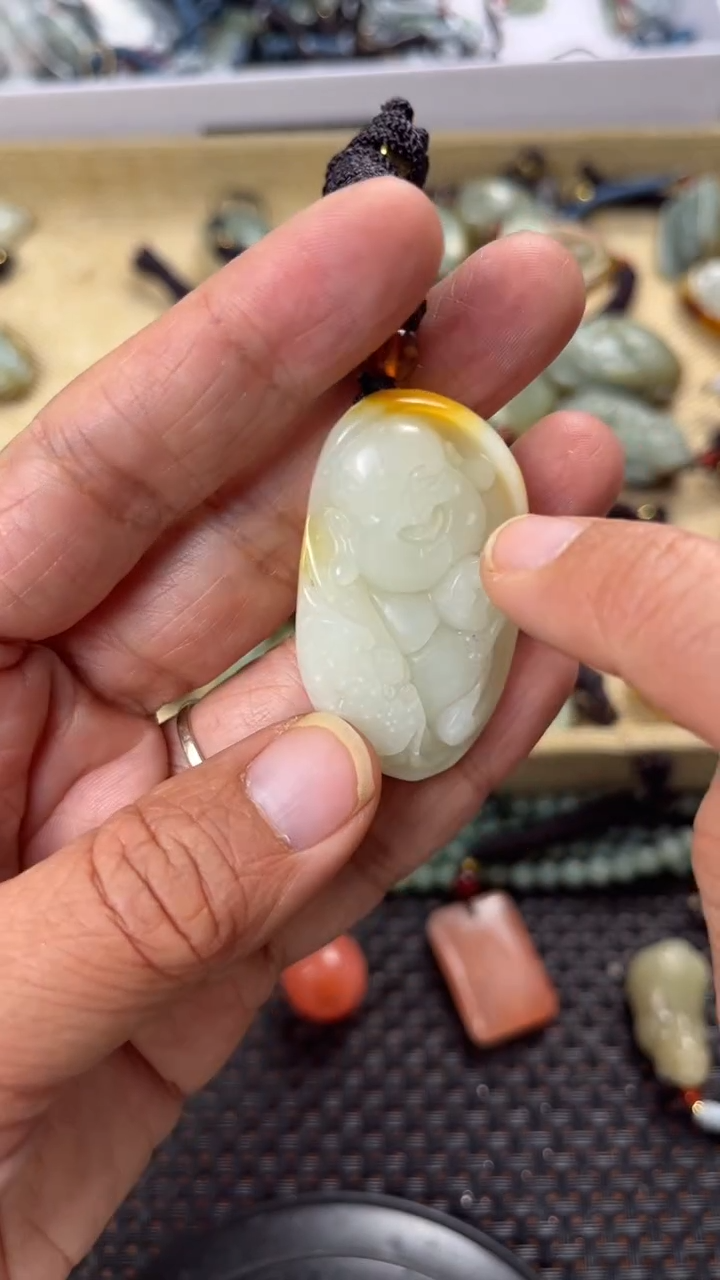 【闪购商品】和田玉颈饰未镶嵌多样性发货没有证书拍一发一有瑕