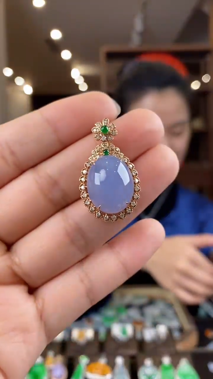 【闪购商品】翡翠吊坠(不含链)18K金镶嵌翡翠包镶蛋面