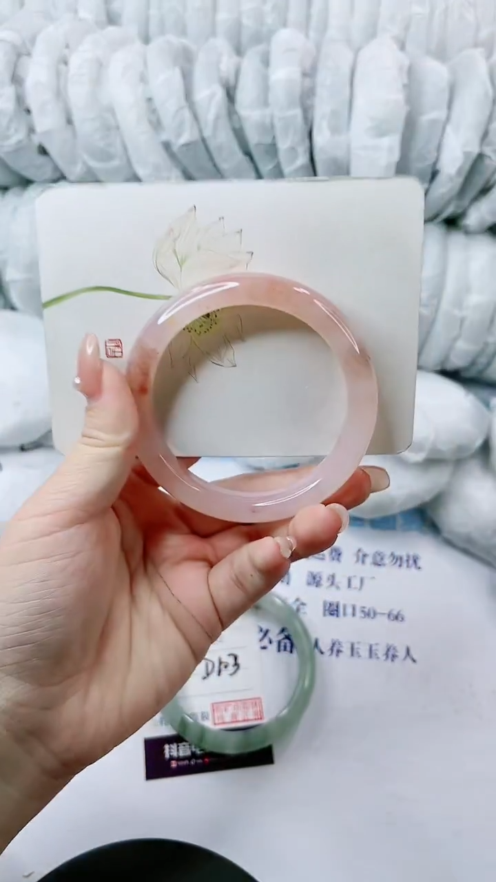 【闪购商品】石英质玉手镯未镶嵌多样性发货D104