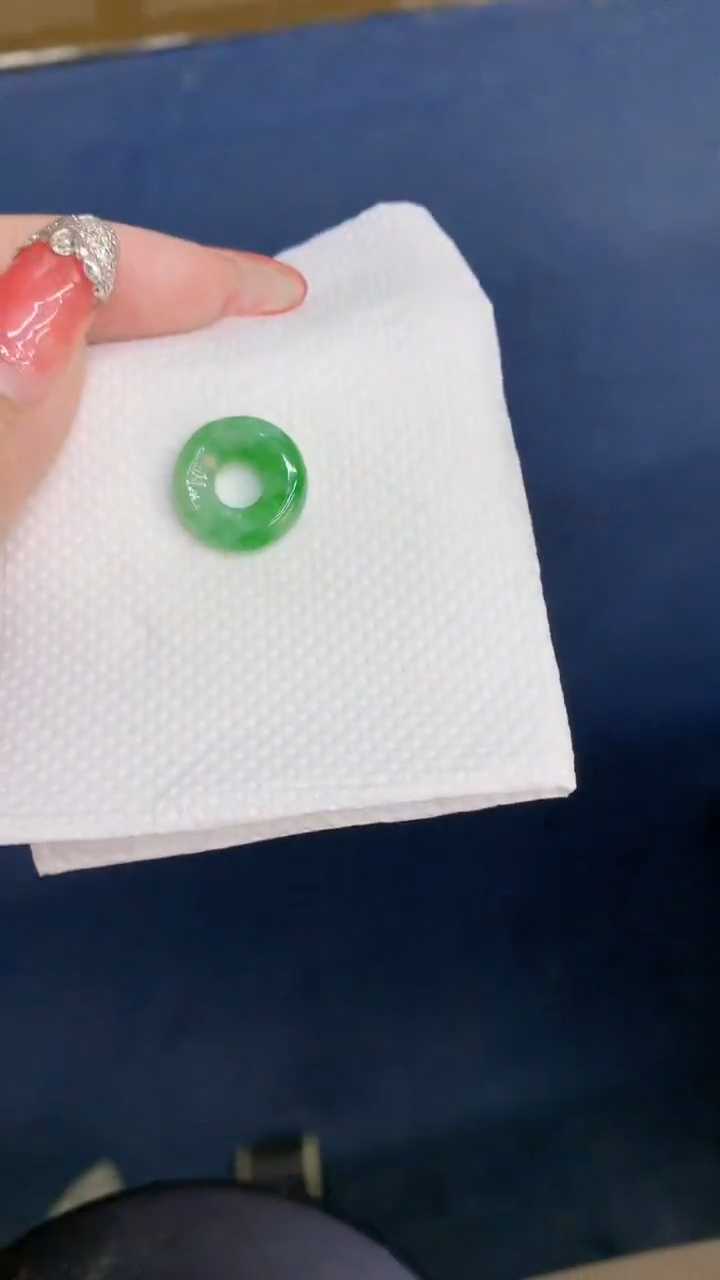 颈饰未镶嵌翡翠1