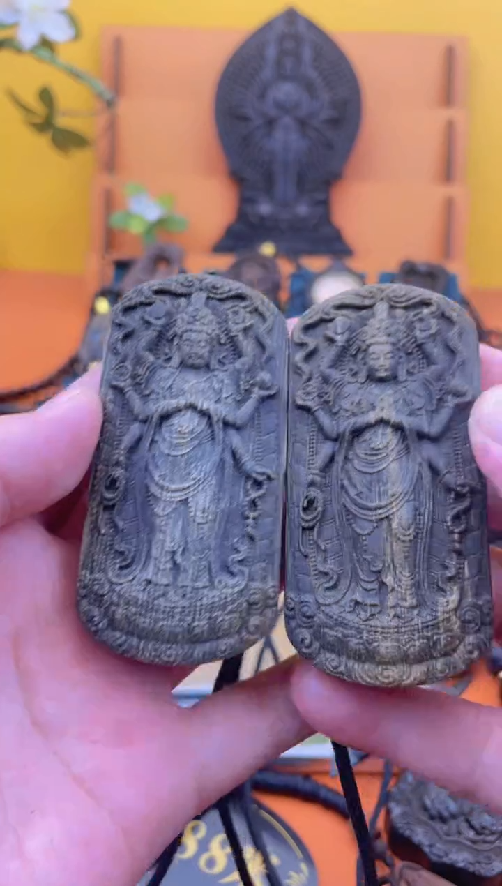 【闪购商品】贡木把件 高端芽庄白棋楠牌千手观音多样性发其一