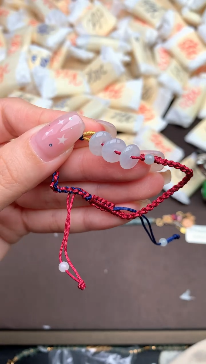 【闪购商品】翡翠手绳未镶嵌 — 