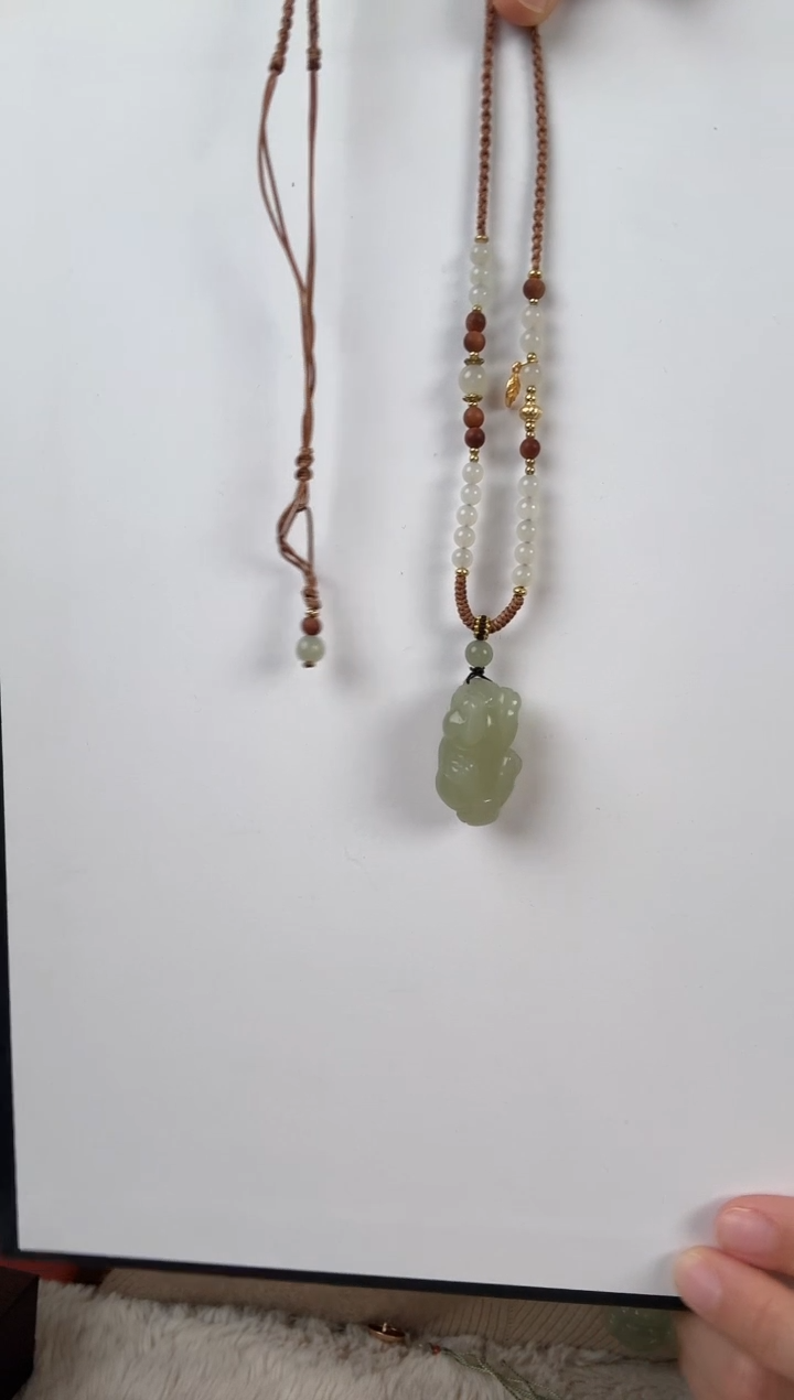 颈饰未镶嵌和田玉貔貅