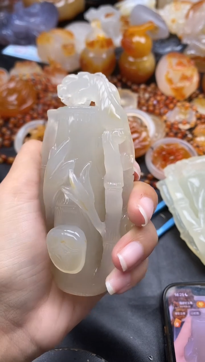 未镶嵌1玛瑙/玉髓秦*ll