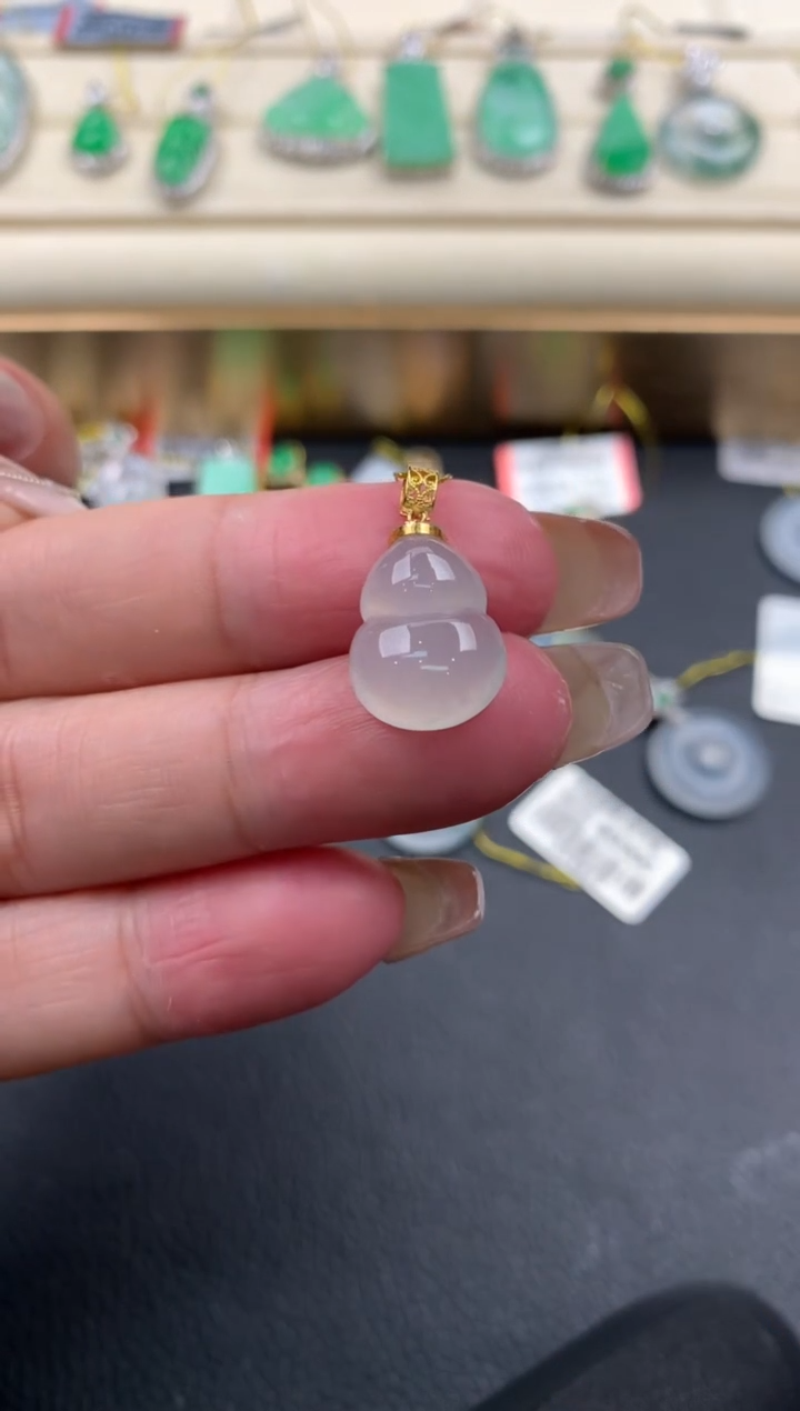 【闪购商品】翡翠颈饰18K金镶嵌Q150      