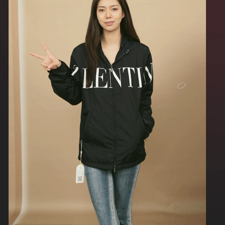 95新 Valentino/华伦天奴 冲锋衣46码黑色/250903YYTFD01