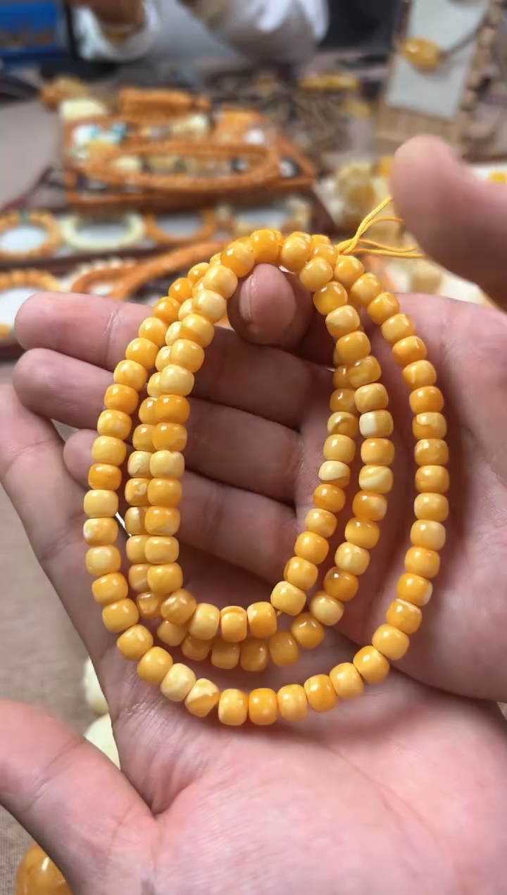 【闪购商品】琥珀裸石未镶嵌多圈