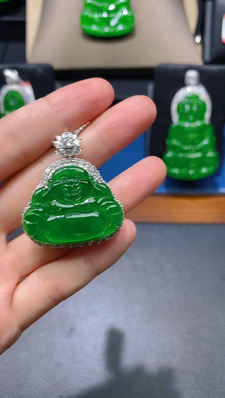 【闪购商品】翡翠颈饰未镶嵌天然F02