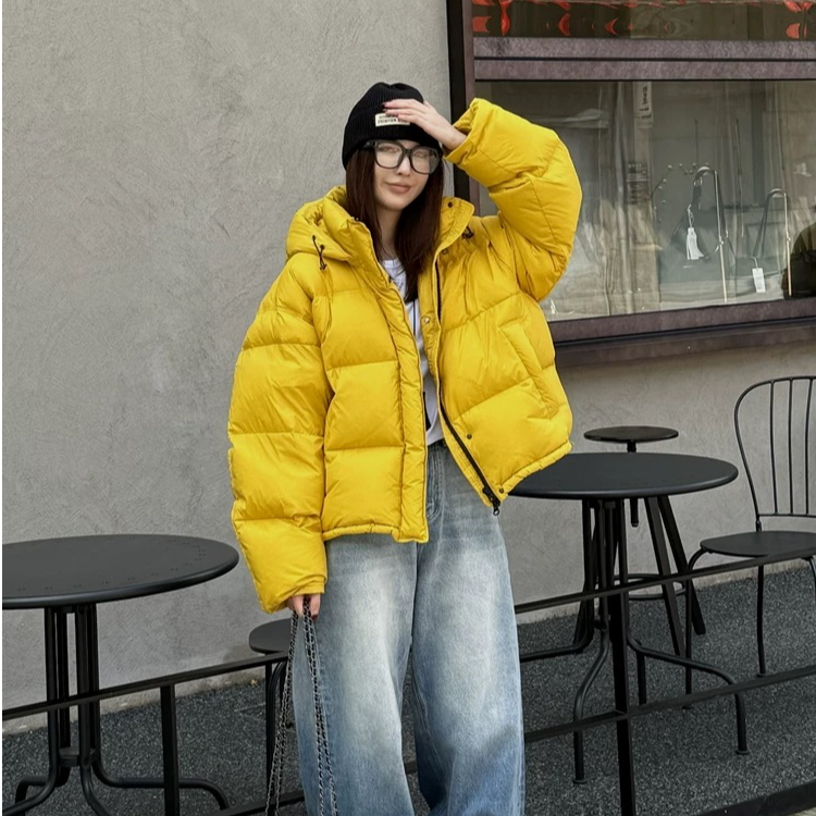 【蕾拉】2025年新品连帽短款羽绒服女多巴胺色气质洋气面包服外套