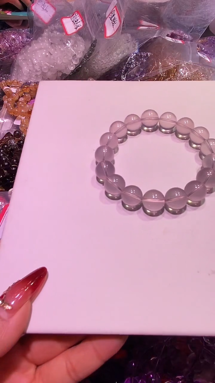 【闪购商品】水晶手串未镶嵌莫桑比克粉粉水晶手串12+