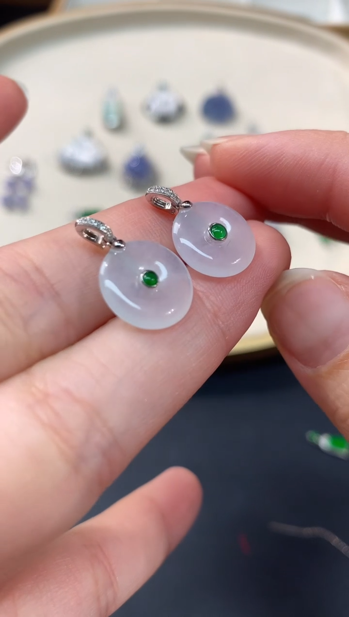 【闪购商品】翡翠吊坠(不含链)18K金镶嵌A327多样性发一件|980