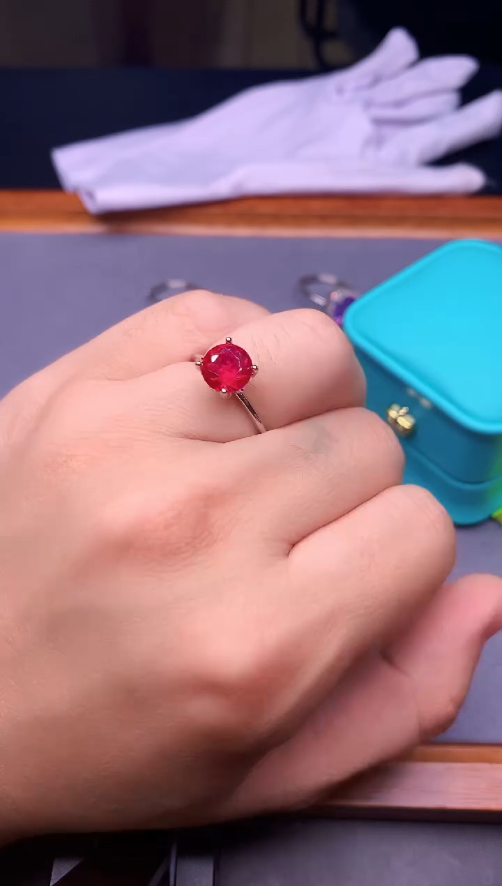 【闪购商品】红宝石戒指银S925镶嵌............