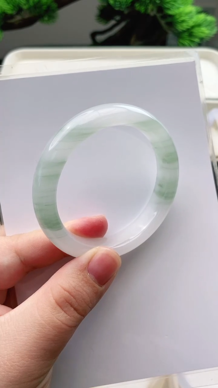 【闪购商品】石英质玉手镯未镶嵌51