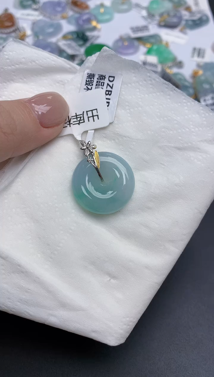 【闪购商品】翡翠颈饰18K金镶嵌天然缅甸翡翠A货