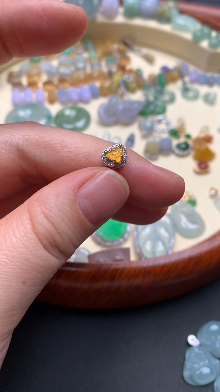 【闪购商品】翡翠耳饰银S925镶嵌翡翠镶嵌桃心