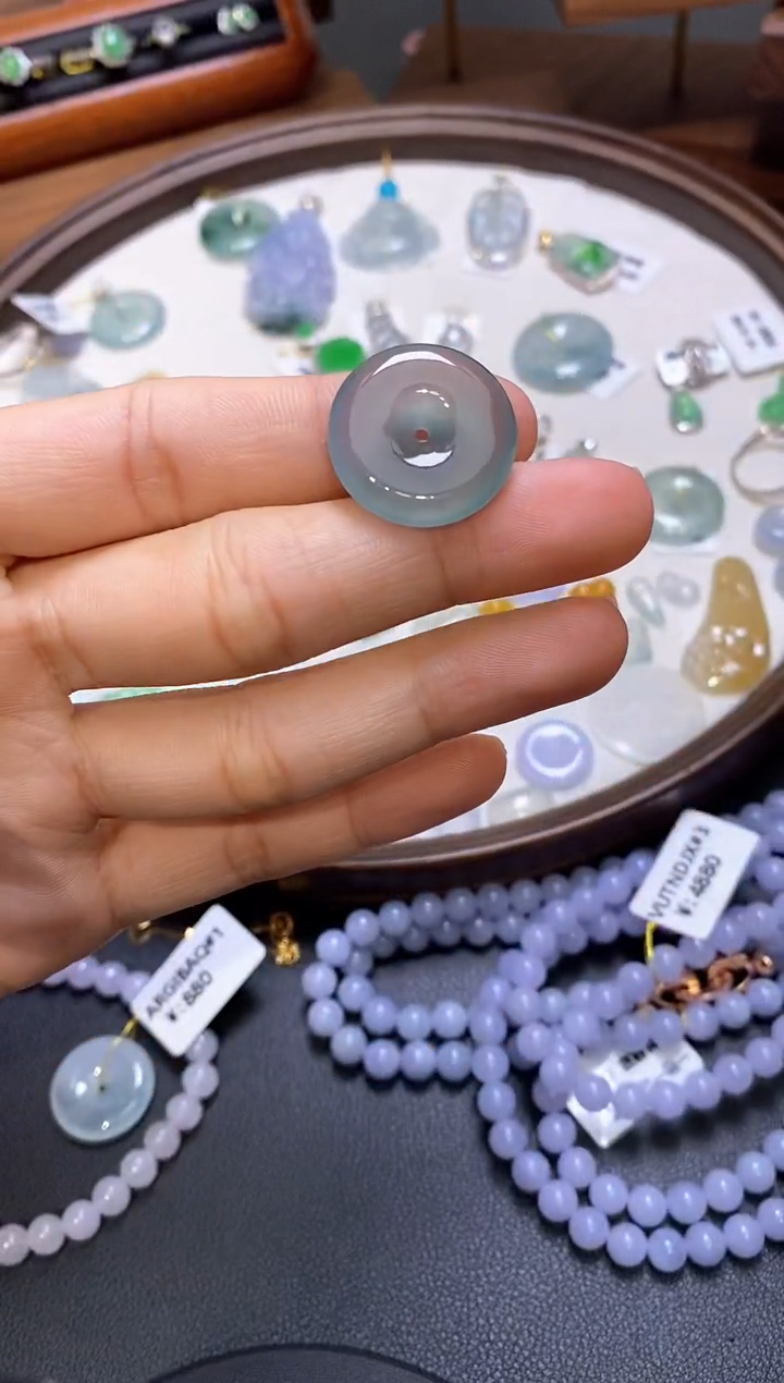 【闪购商品】翡翠颈饰未镶嵌平安扣