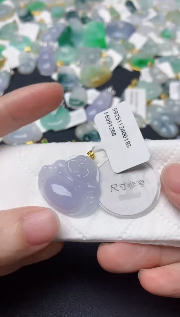 颈饰18K金镶嵌翡翠天然缅甸A货翡翠