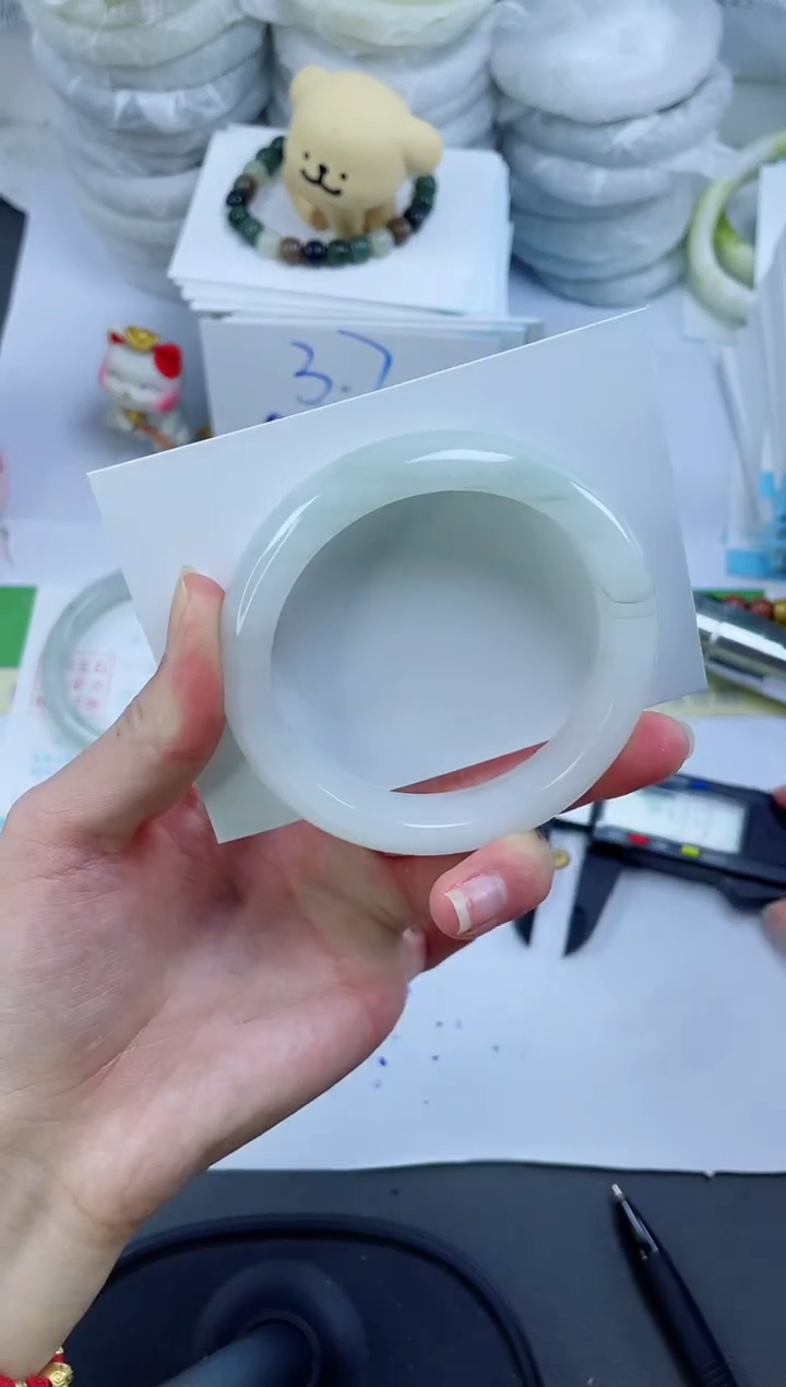 【闪购商品】石英质玉手镯未镶嵌1366-58.2