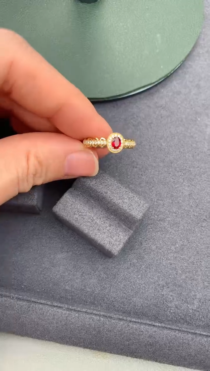 【闪购商品】红宝石戒指18K金镶嵌21分红宝石戒指