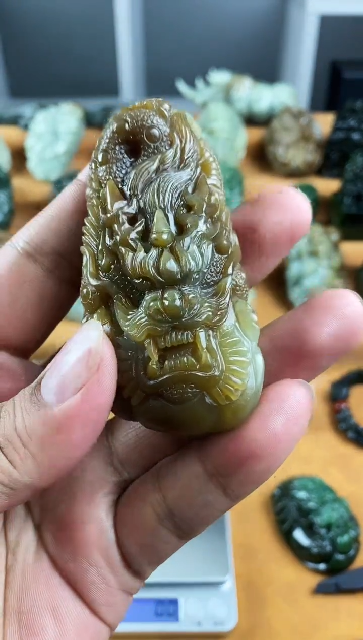 未镶嵌和田玉把件1