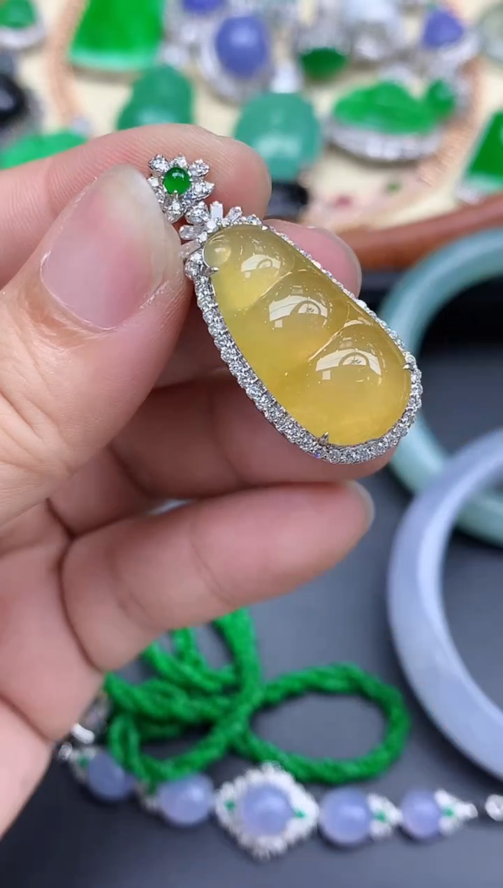 颈饰18K金镶嵌翡翠729-中国好珍宝