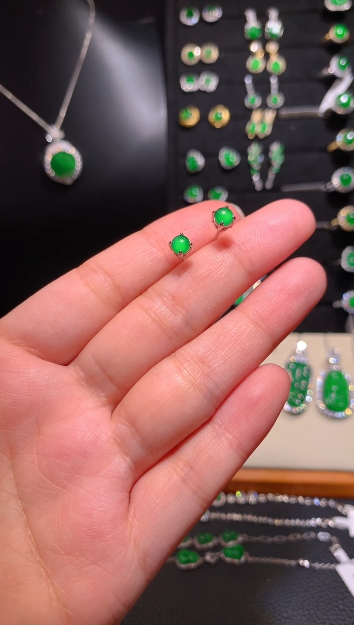 【闪购商品】翡翠耳饰银S925镶嵌耳钉