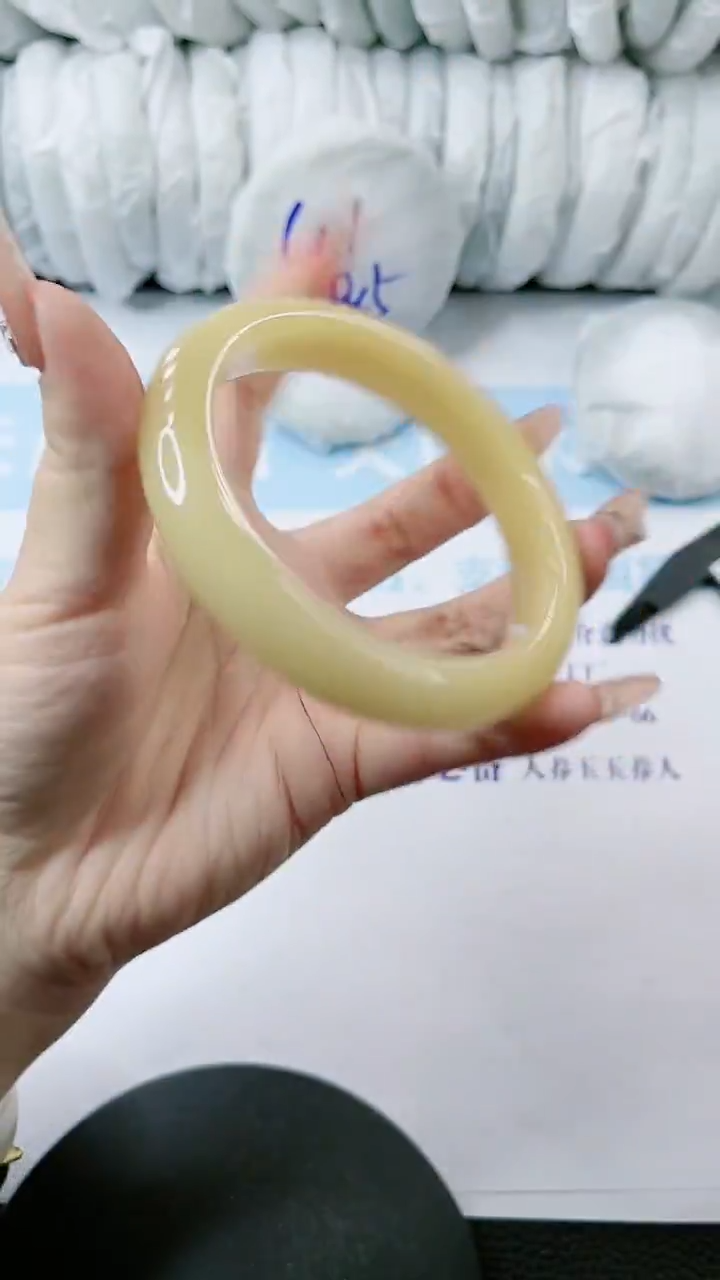 【闪购商品】石英质玉手镯未镶嵌多样性发货L260-66