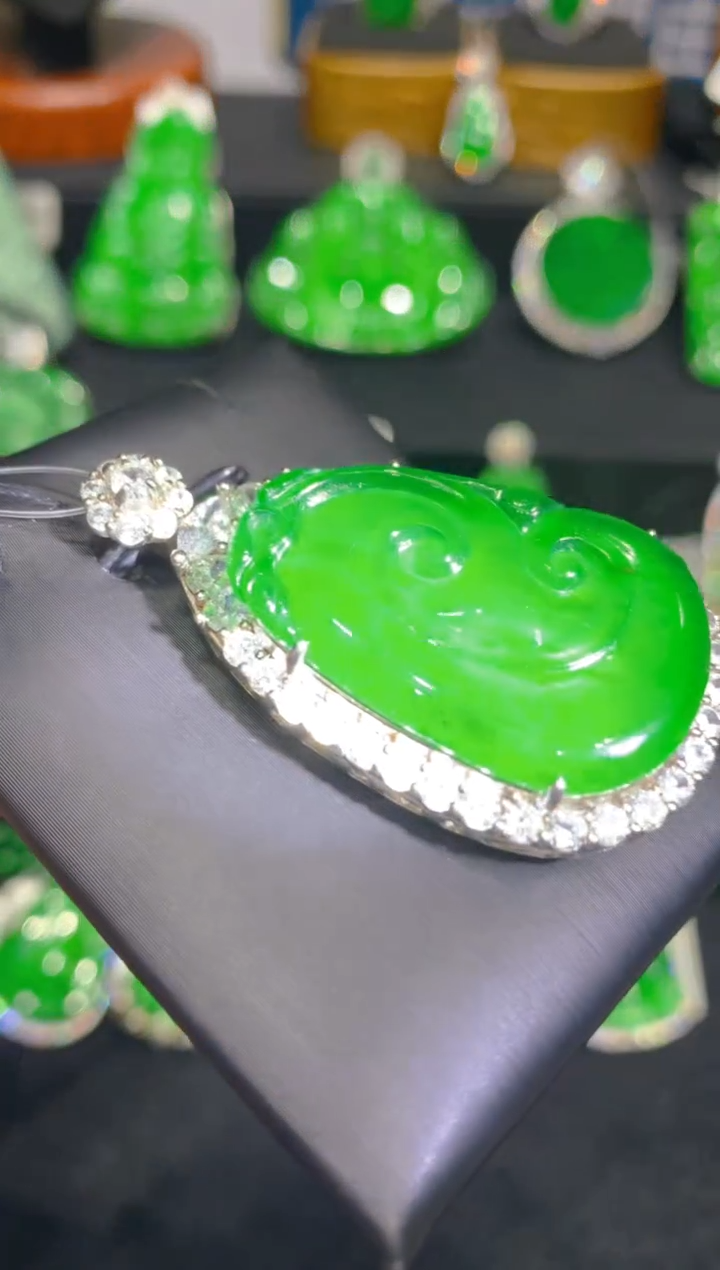 【闪购商品】翡翠颈饰银S925镶嵌一季