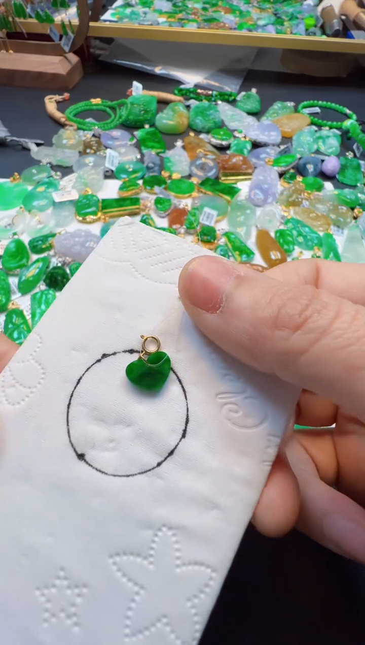 【闪购商品】翡翠吊坠(不含链)18K金镶嵌260