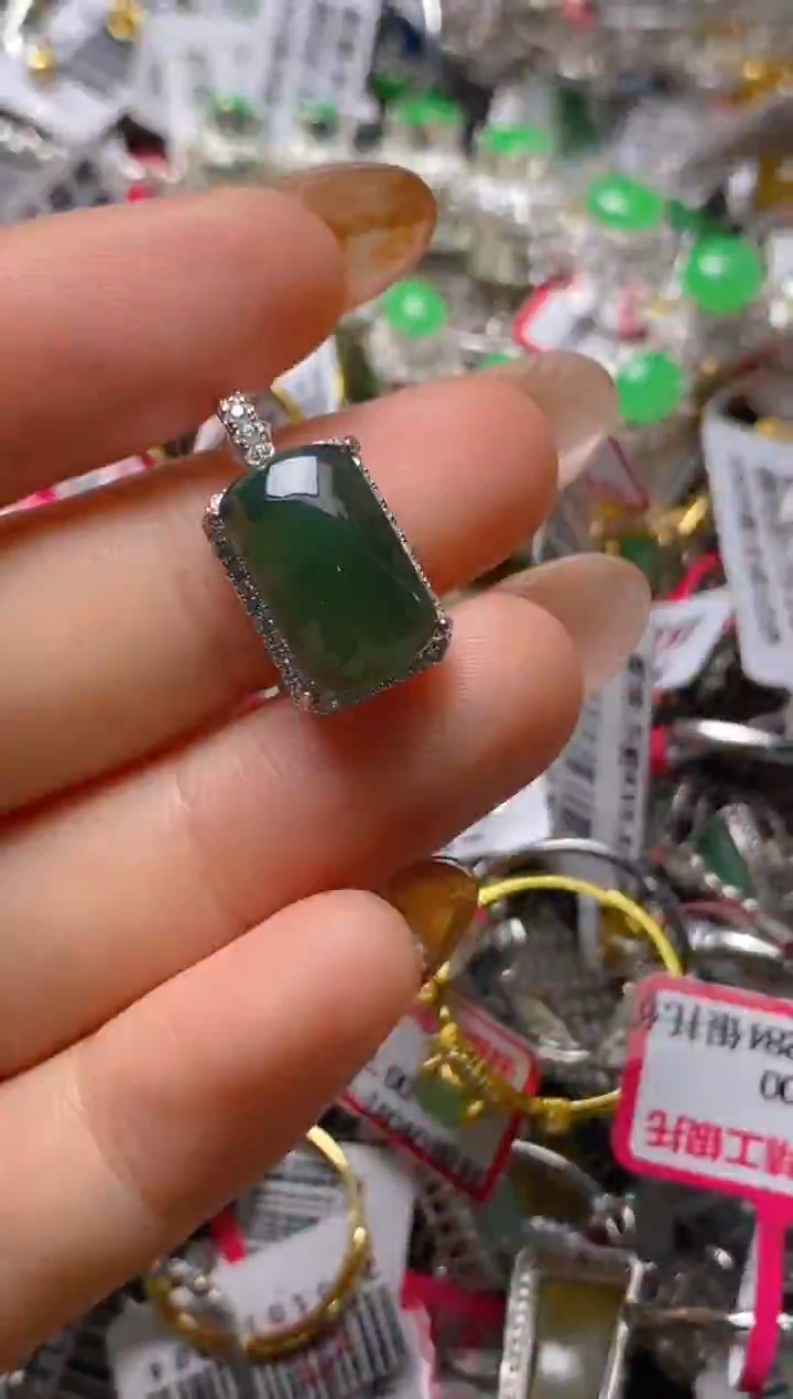 银S925镶嵌戒指翡翠百内无证书