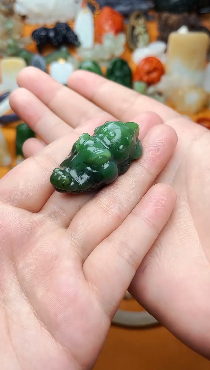 【闪购商品】和田玉颈饰未镶嵌鳄鱼