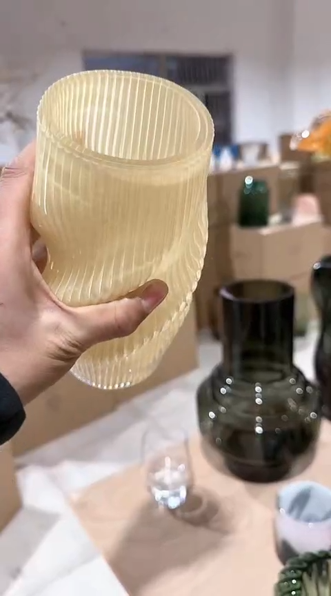 【闪购商品】玻璃黄色扭扭瓶