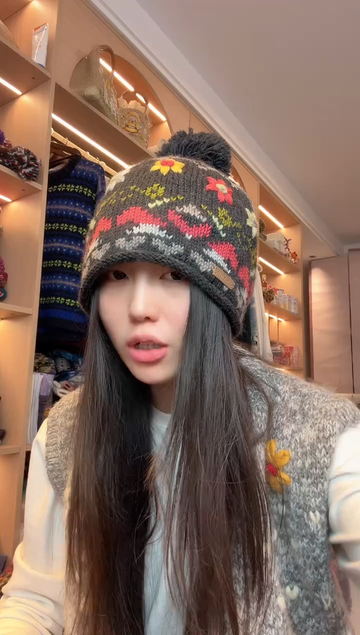 美丽如灰色单球帽