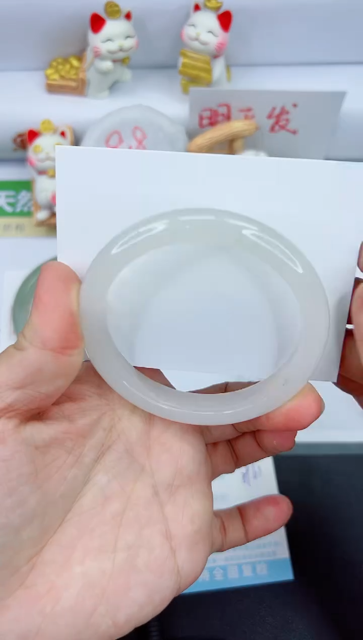 【闪购商品】石英质玉手镯未镶嵌815-60.5