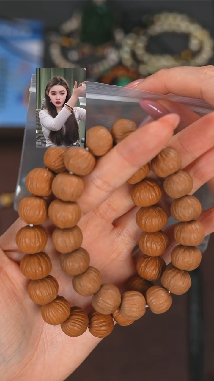 【闪购商品】猴头核桃手串11111111111111