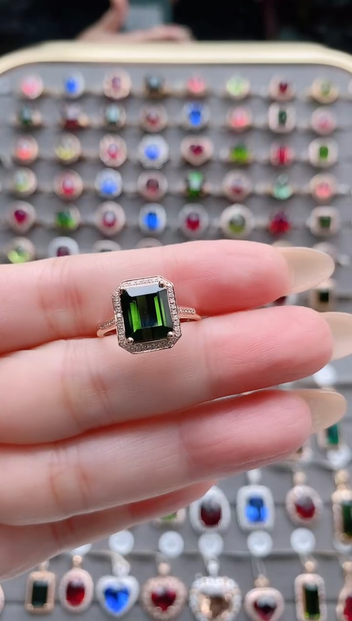 【闪购商品】碧玺戒指18K金镶嵌3克拉