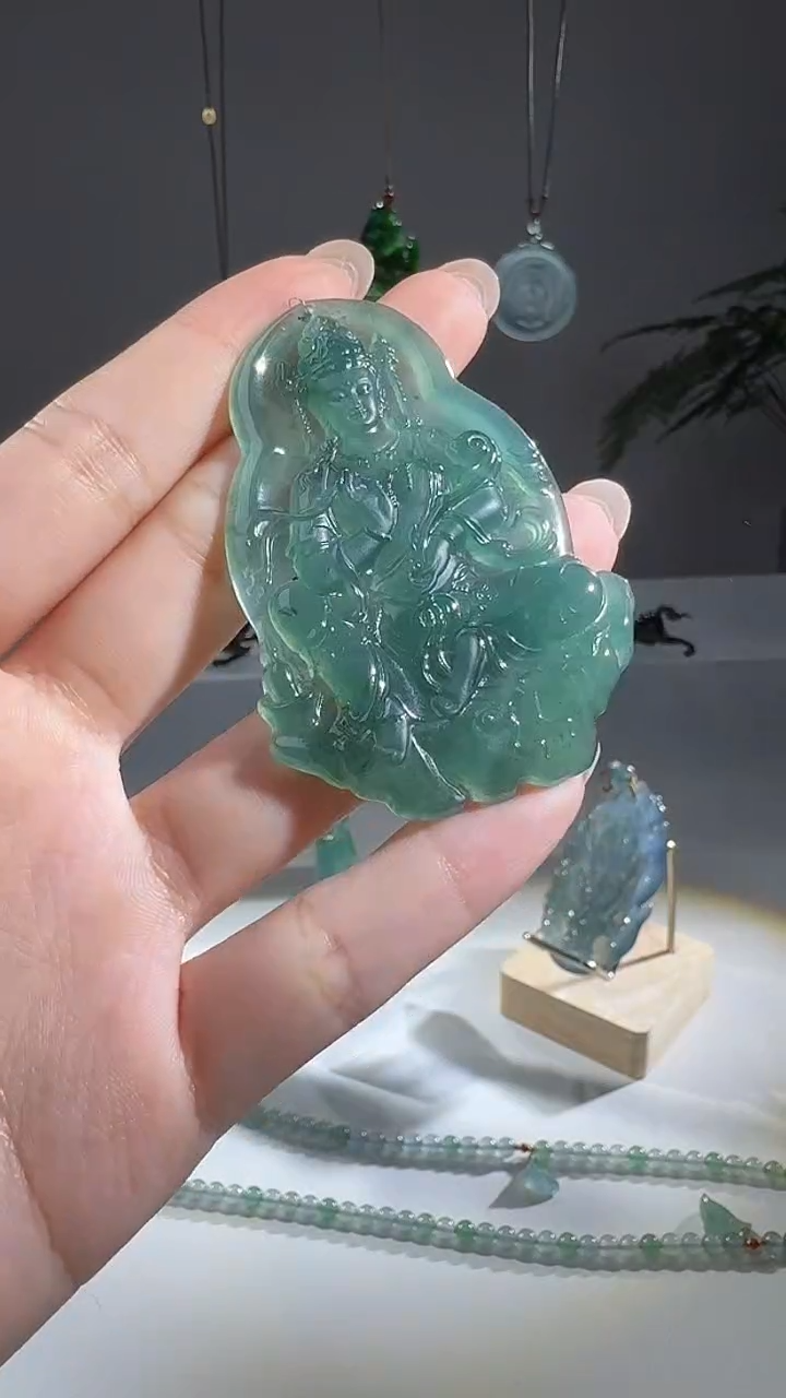 【闪购商品】翡翠颈饰未镶嵌天然A货翡翠度母