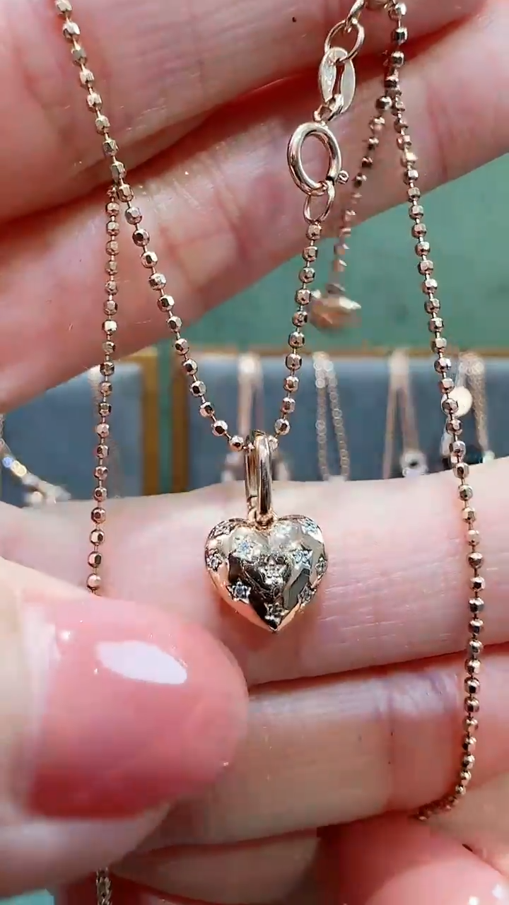 【闪购商品】钻石吊坠(不含链)18K金镶嵌18K金钻石桃心吊坠