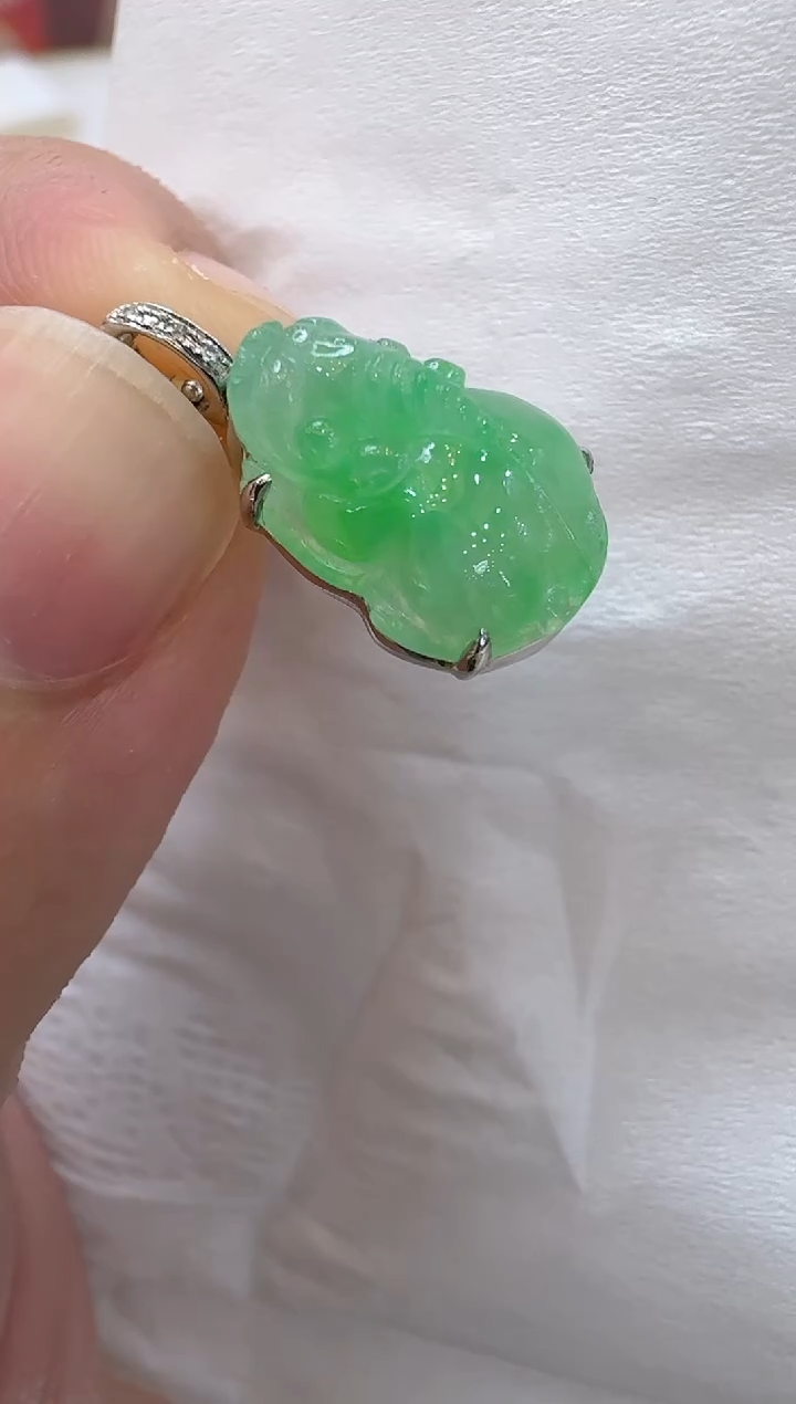 【闪购商品】翡翠吊坠(不含链)18K金镶嵌多样性团购发一件