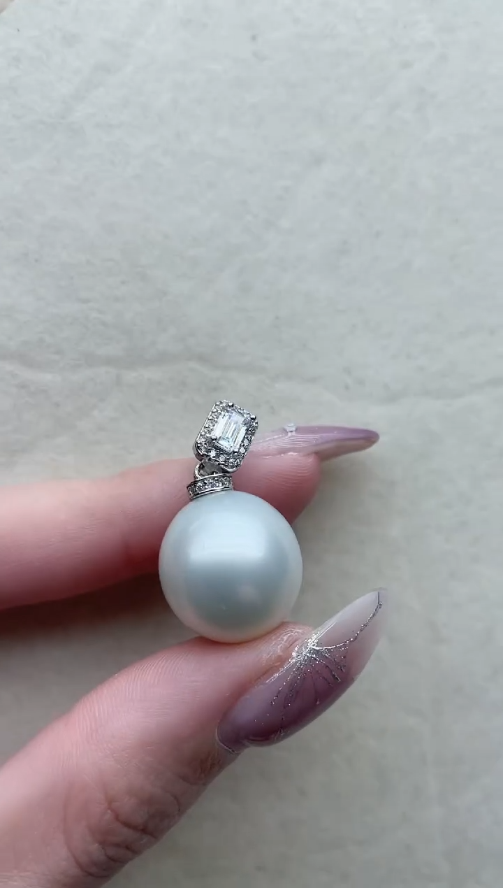 【闪购商品】海水珍珠吊坠银S925镶嵌96