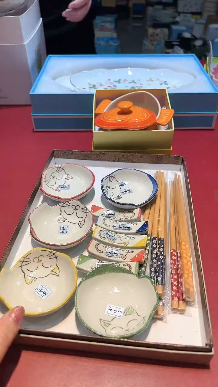 【闪购商品】瓷片锅碗瓢盆一件不剩