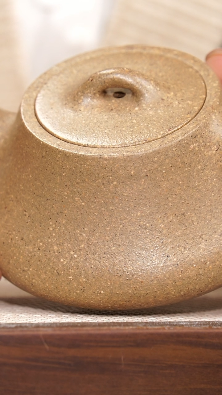 【闪购商品】紫砂茶壶宝山墨绿泥础瓢200cc左右