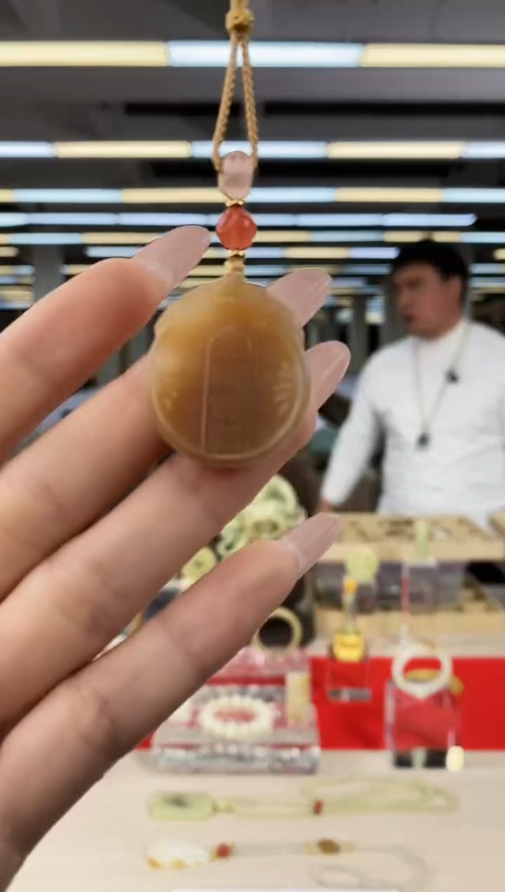 未镶嵌和田玉挂件闪购糖玉五路财神