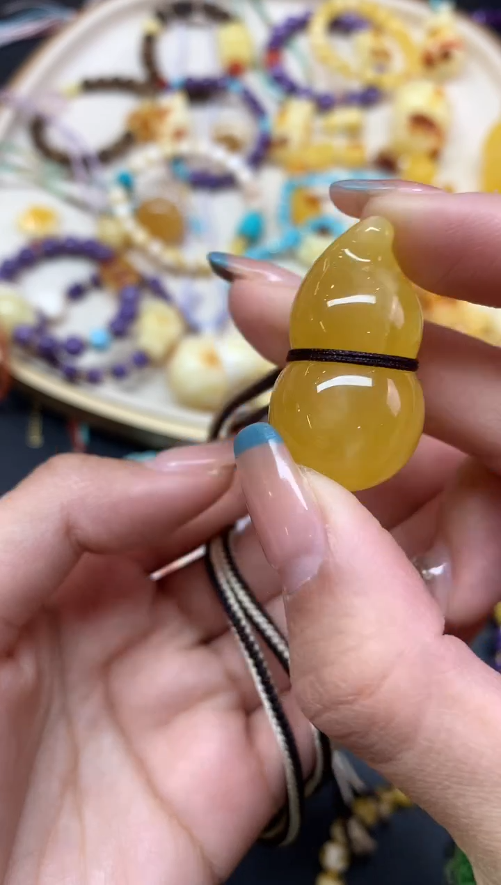 【闪购商品】蜜蜡裸石未镶嵌吊坠A28|980