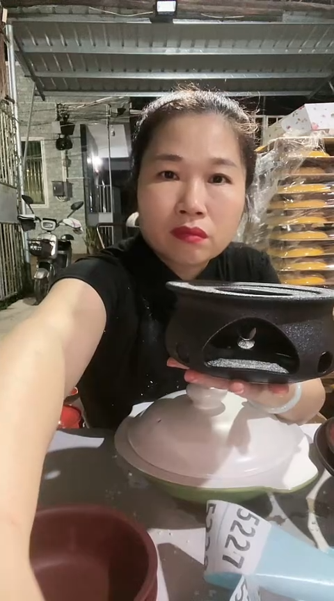 瑕疵黑色酒精炉一个