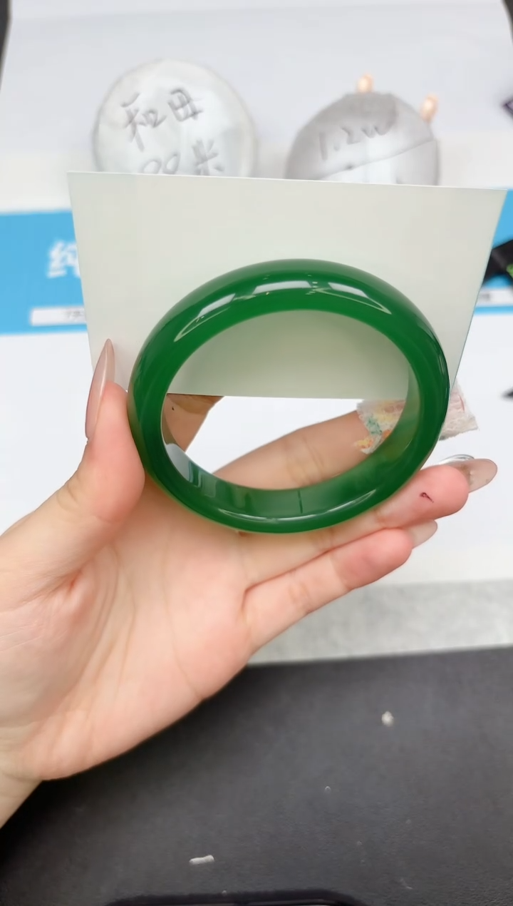 【闪购商品】石英质玉手镯未镶嵌56-60.6